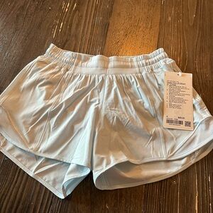 BRAND NEW Light Blue Lululemon Hotty Hot Shorts LR 4inch